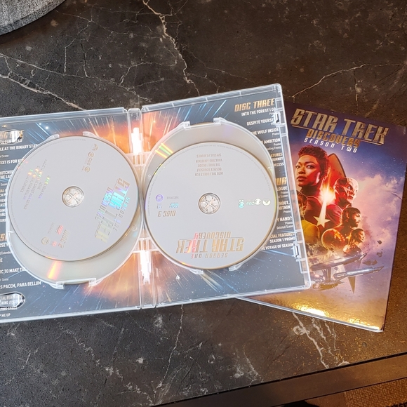 Star Trek Discovery Series Seasons One & Two 7 Disc Collectors Edition Set - Picture 3 of 5
